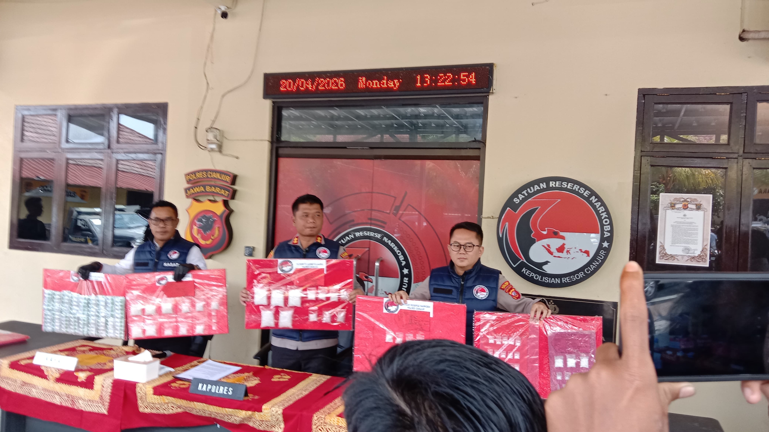 Satnarkoba Polres Cianjur Gagalkan Peredaran Sabu Ratusan Gram