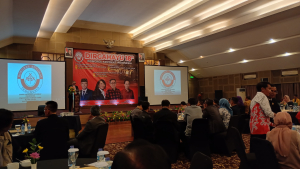 Dirgahayu ke-18 KAI, DPC KAI Cianjur Gelar Santunan Anak Yatim dan Dihadiri Ratusan Advokat