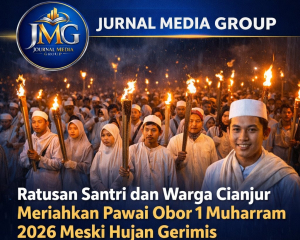 Ratusan Warga Cianjur dan Santri Ikuti Pawai Obor 1 Muharam 1448 H Meski Diguyur Gerimis Hujan