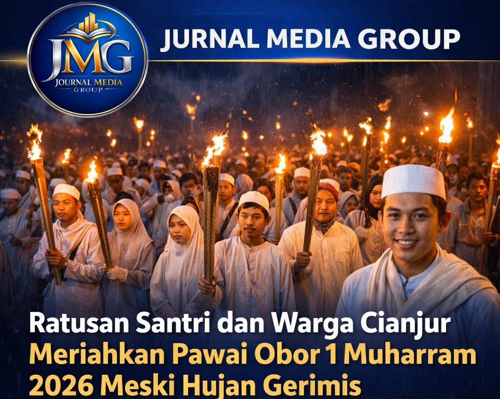 Ratusan Warga Cianjur dan Santri Ikuti Pawai Obor 1 Muharam 1448 H Meski Diguyur Gerimis Hujan