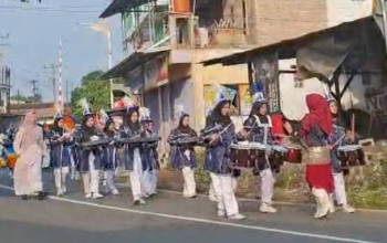 Ratusan Warga Desa Sukasari Cilaku Semarakkan Pawai 1 Muharam 1448 H, Kapolsek dan Kades Ajak Warga Perkuat Persatuan